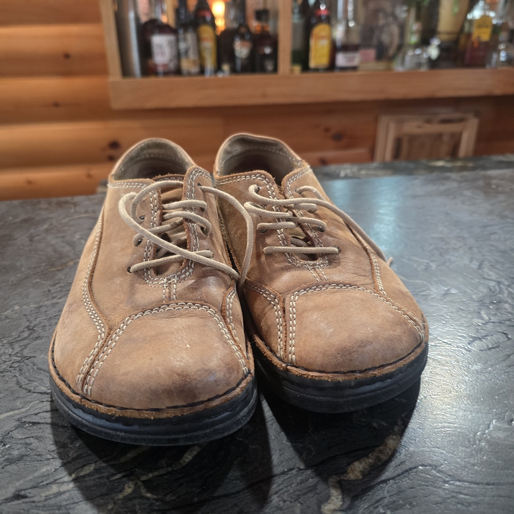 Birkenstock Tan Oxfords